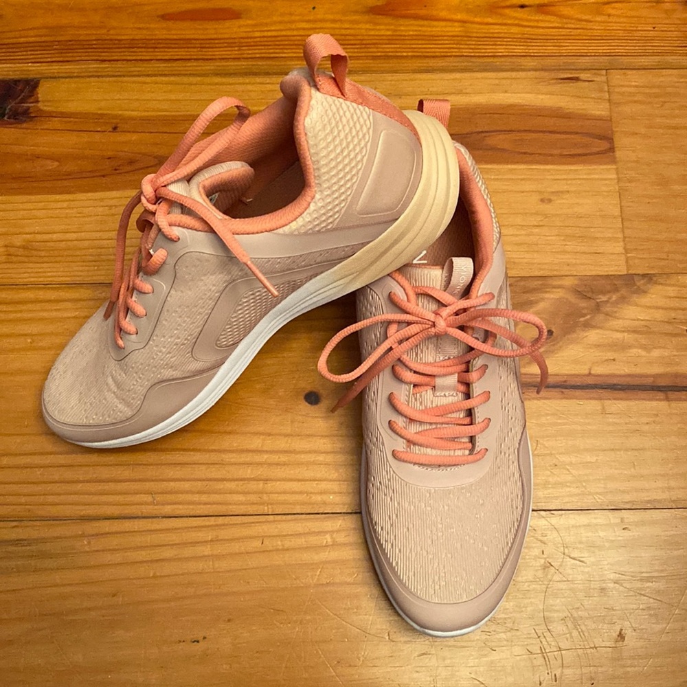 Vionic sneakers, pink mesh uppers, lightweight, new without tags